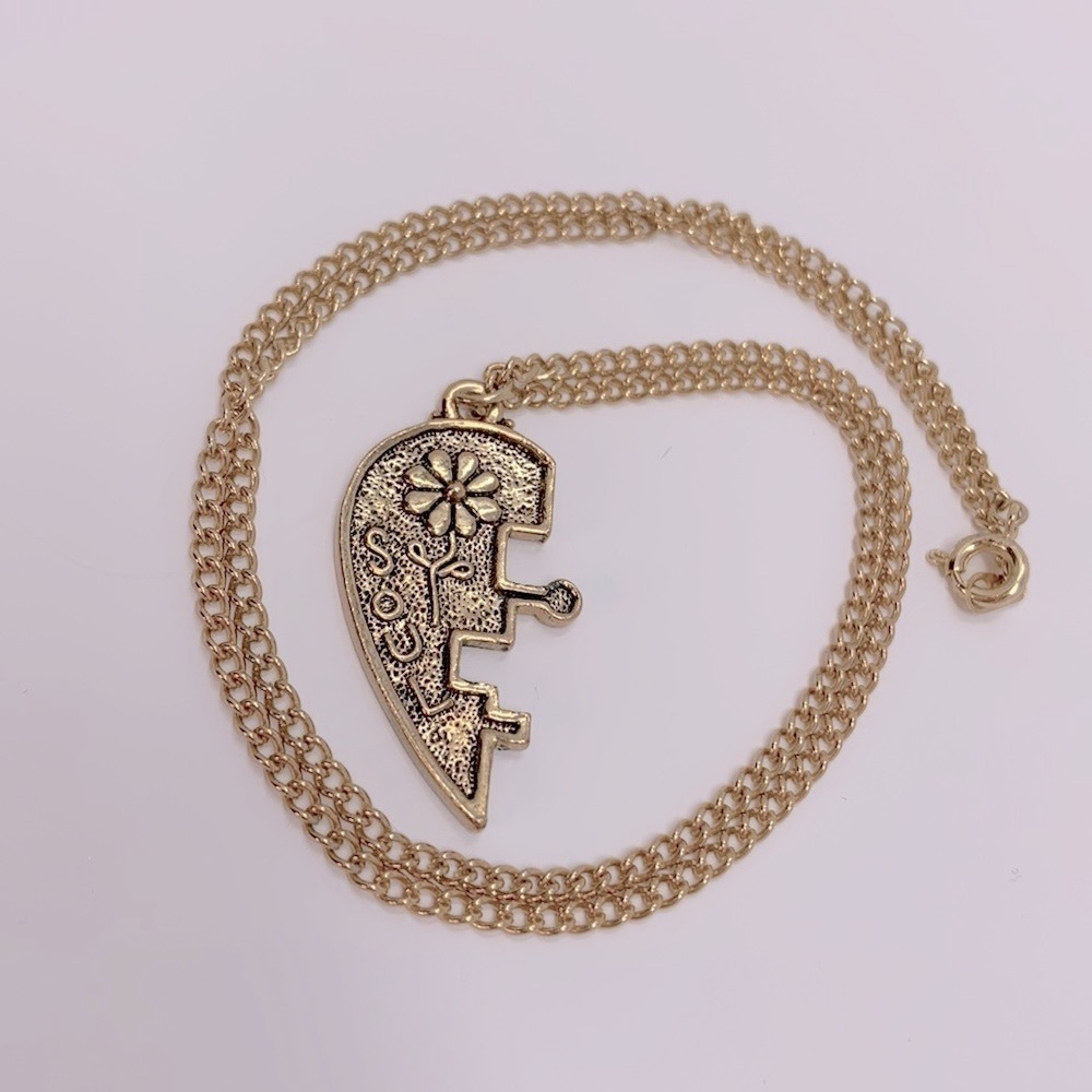 Vintage goldtone heart necklace